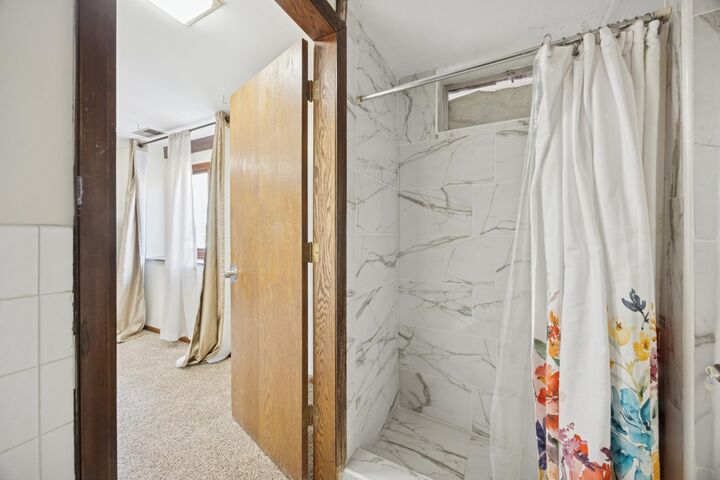 Property Photo:  3256 Hampshire Avenue N  MN 55427 