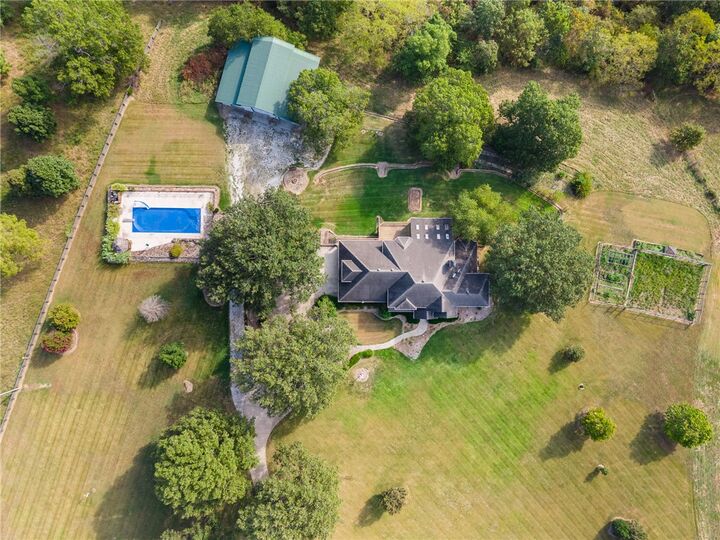 Property Photo: 2734 Wolf Springs Road AR 72601