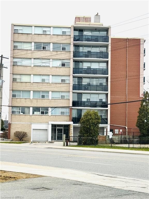 Photo de la propriété:  293 Mohawk Road E 501  ON L9A 2J1 