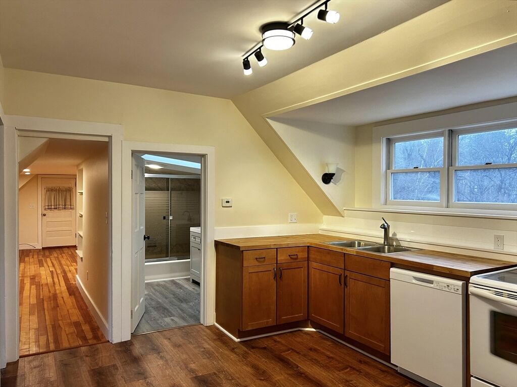 Property Photo: 46 Elm 2 MA 01338