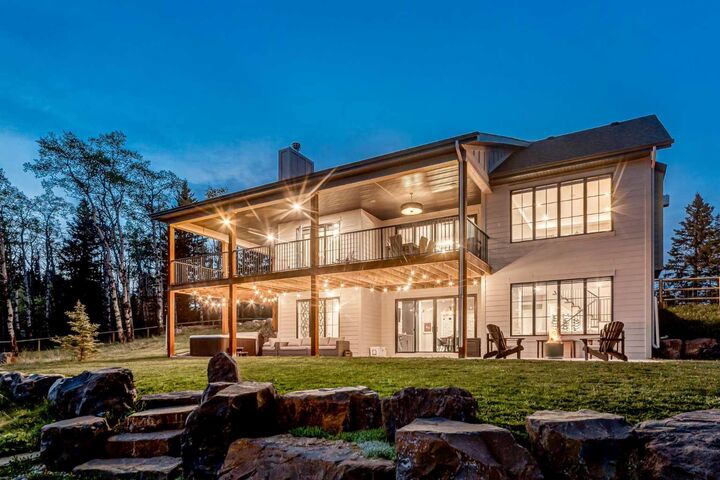 Property Photo:  25 Chinook Ridge  AB T0L 1K0 