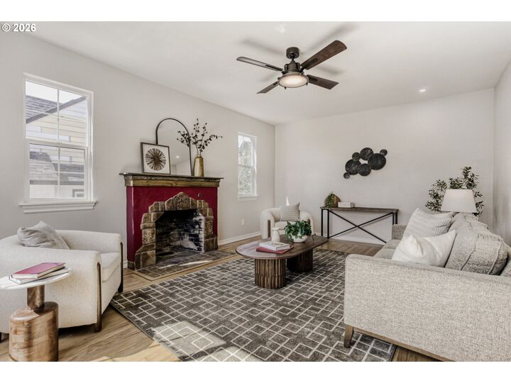 Property Photo:  3235 NE Klickitat St  OR 97212 