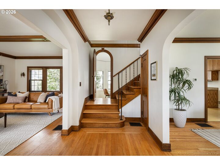 Property Photo:  3365 NE Alameda St  OR 97212 