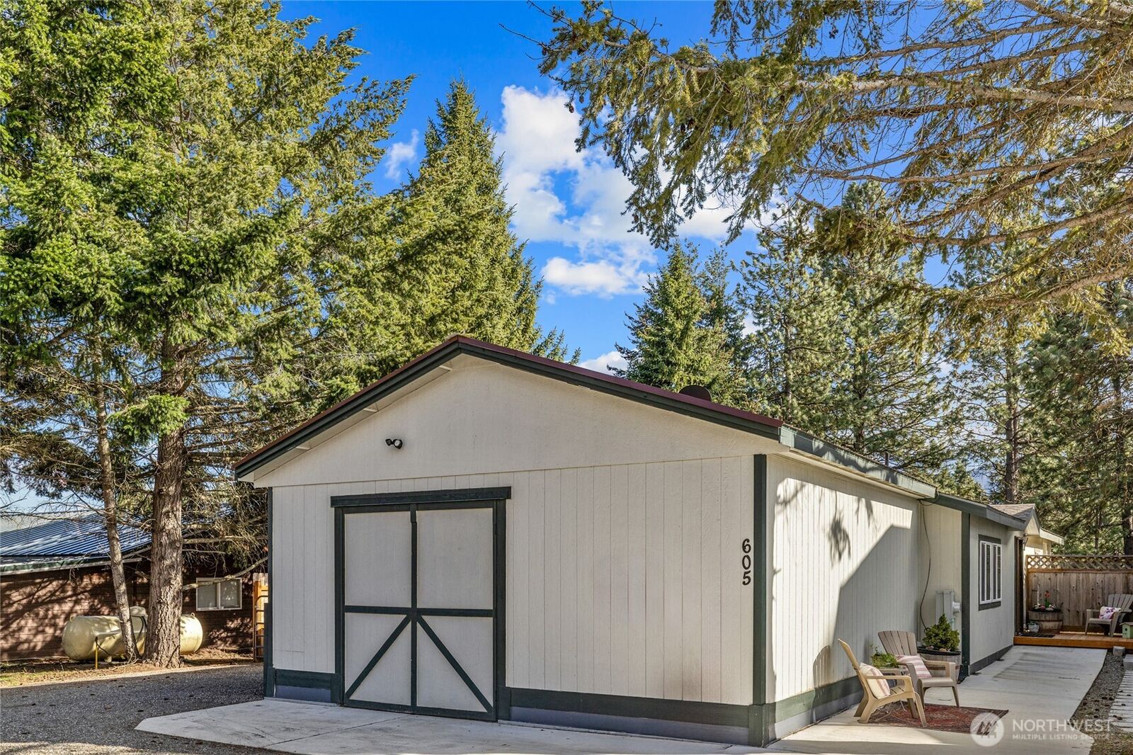 Property Photo:  605 N Park Street  WA 98922 