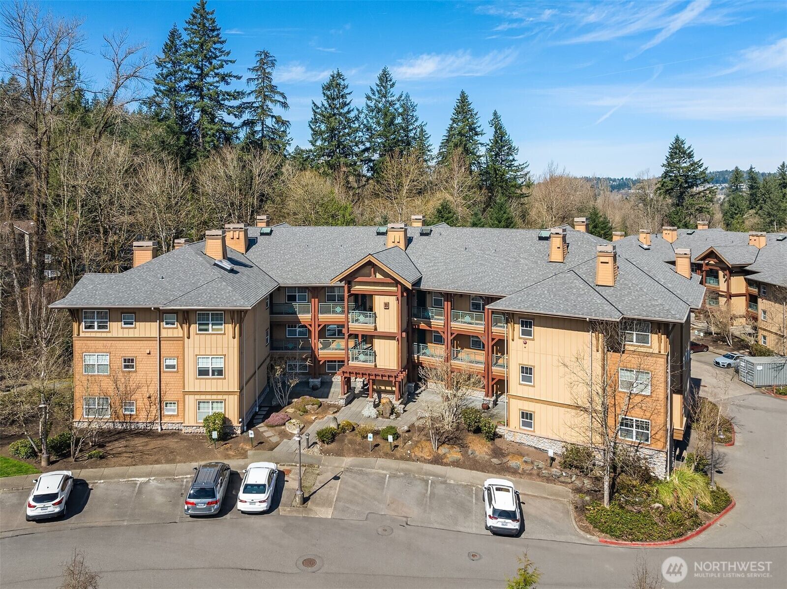 Property Photo:  1000  Cabin Creek Lane SW B303  WA 98027 