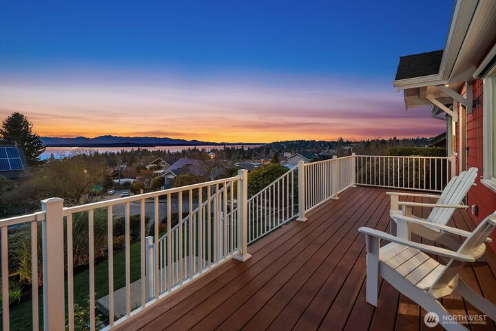 Property Photo:  6746  41st Avenue SW  WA 98136 