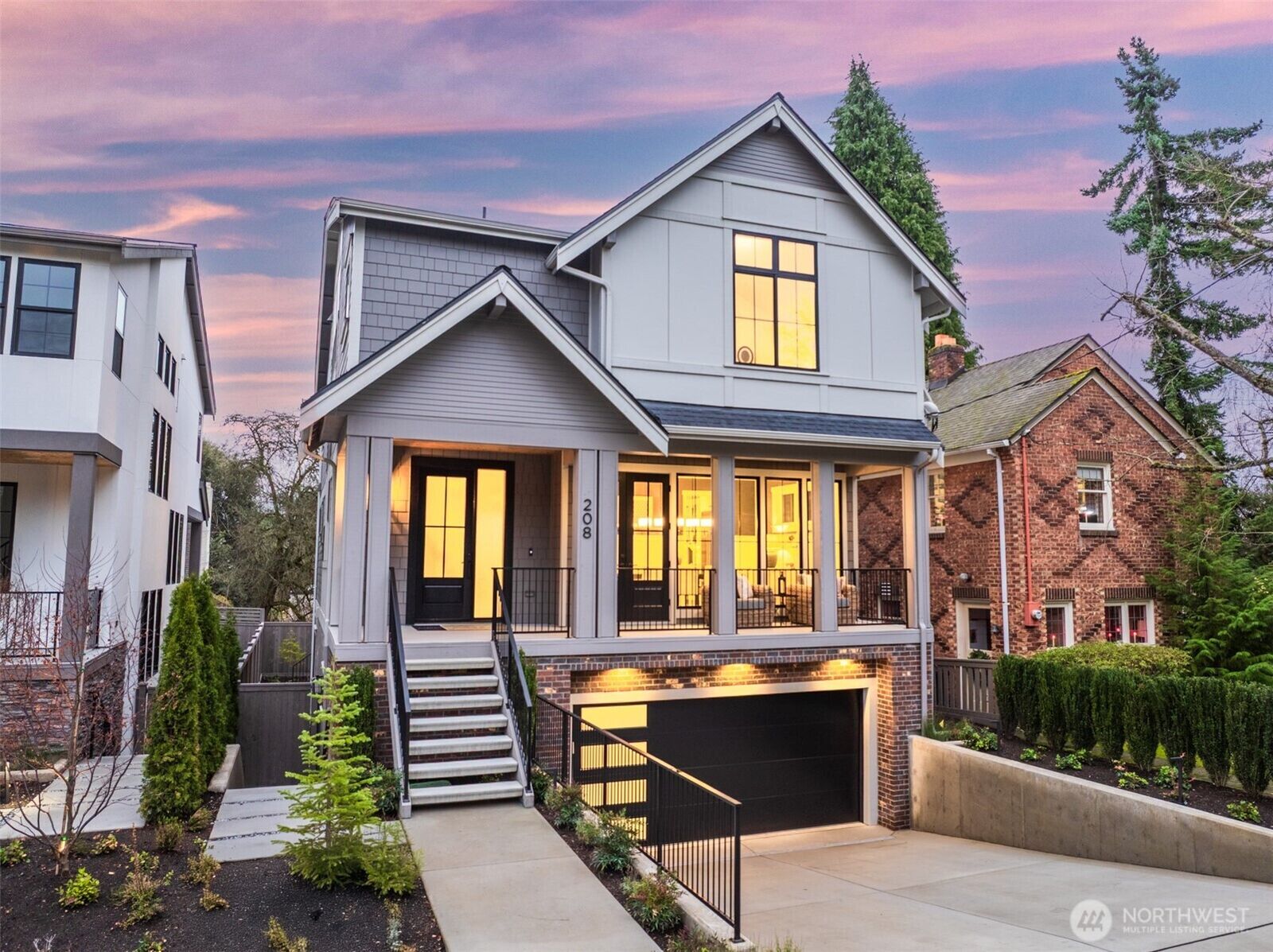 Property Photo: 208 35th Avenue E WA 98112