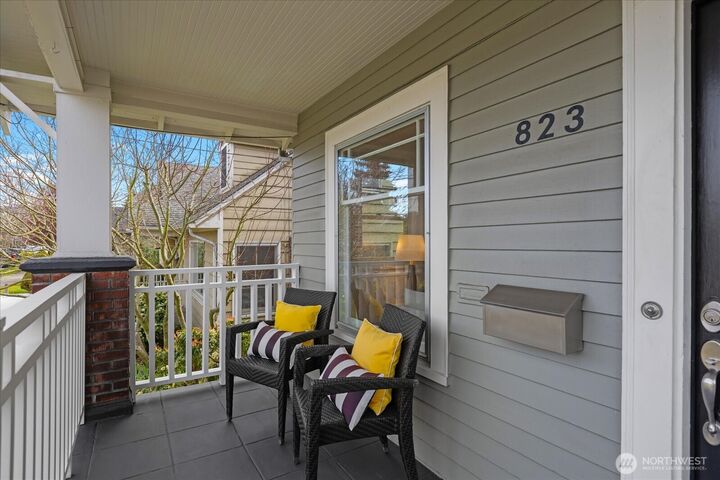 Property Photo:  823 NE 58th Street  WA 98105 