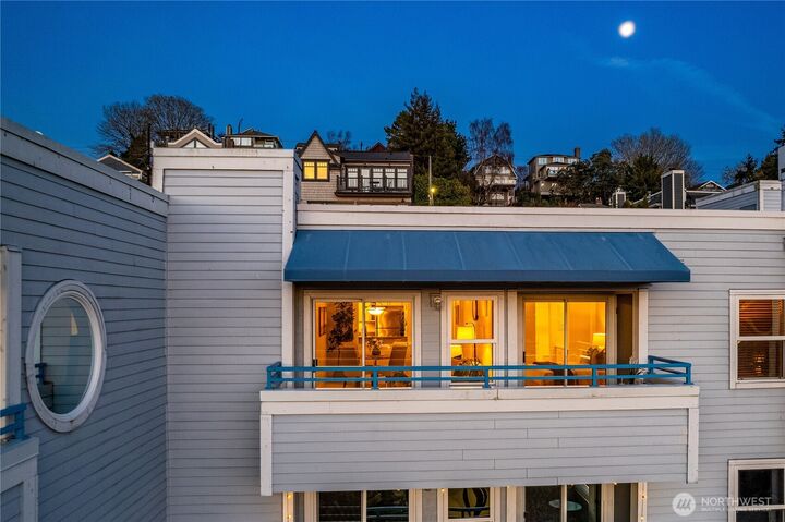 Property Photo:  2244  13th Avenue W 410  WA 98119 