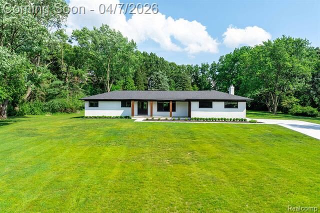 Property Photo:  6284 Malvern Drive  MI 48098 