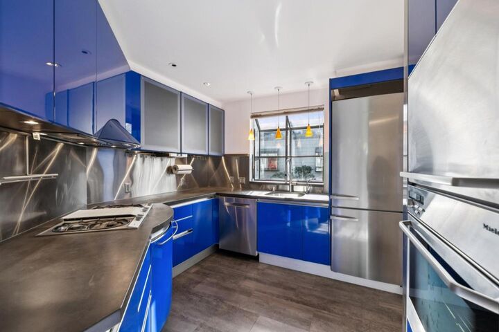 Property Photo:  237 High Street  CA 94301 