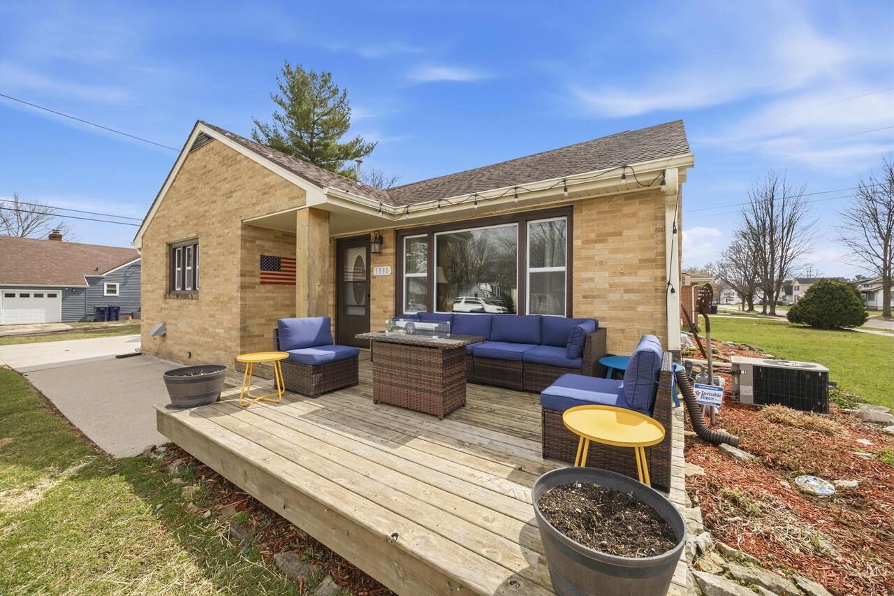 Property Photo: 1330 Sycamore Street WI 53545