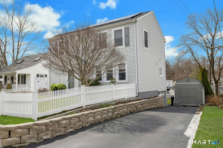 Property Photo:  18 Chester Street  CT 06850 