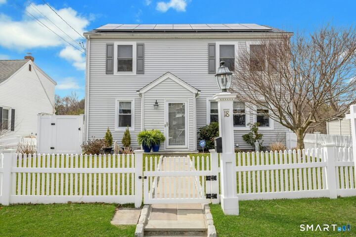 Property Photo:  18 Chester Street  CT 06850 