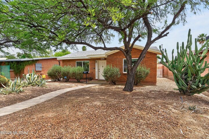 Property Photo:  3022 E 1st Street  AZ 85716 