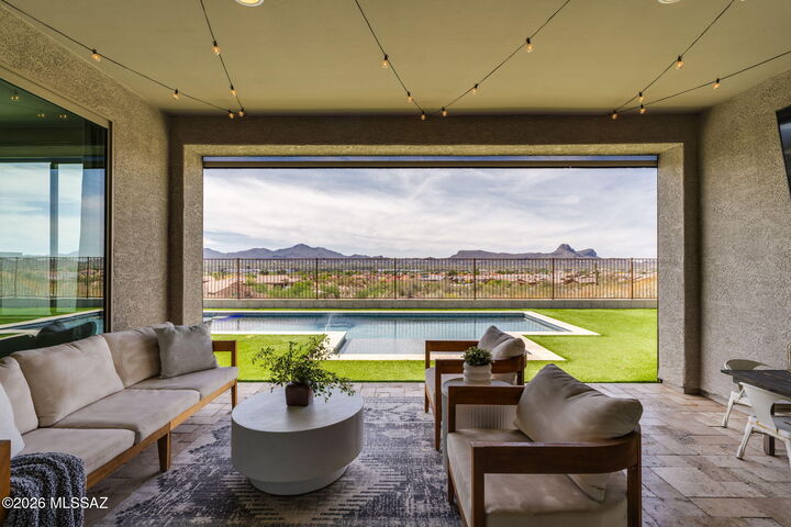 Property Photo: 5291 W Avenida Tierra Alta AZ 85742