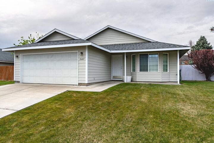 Property Photo: 7607 Vendovi WA 99301