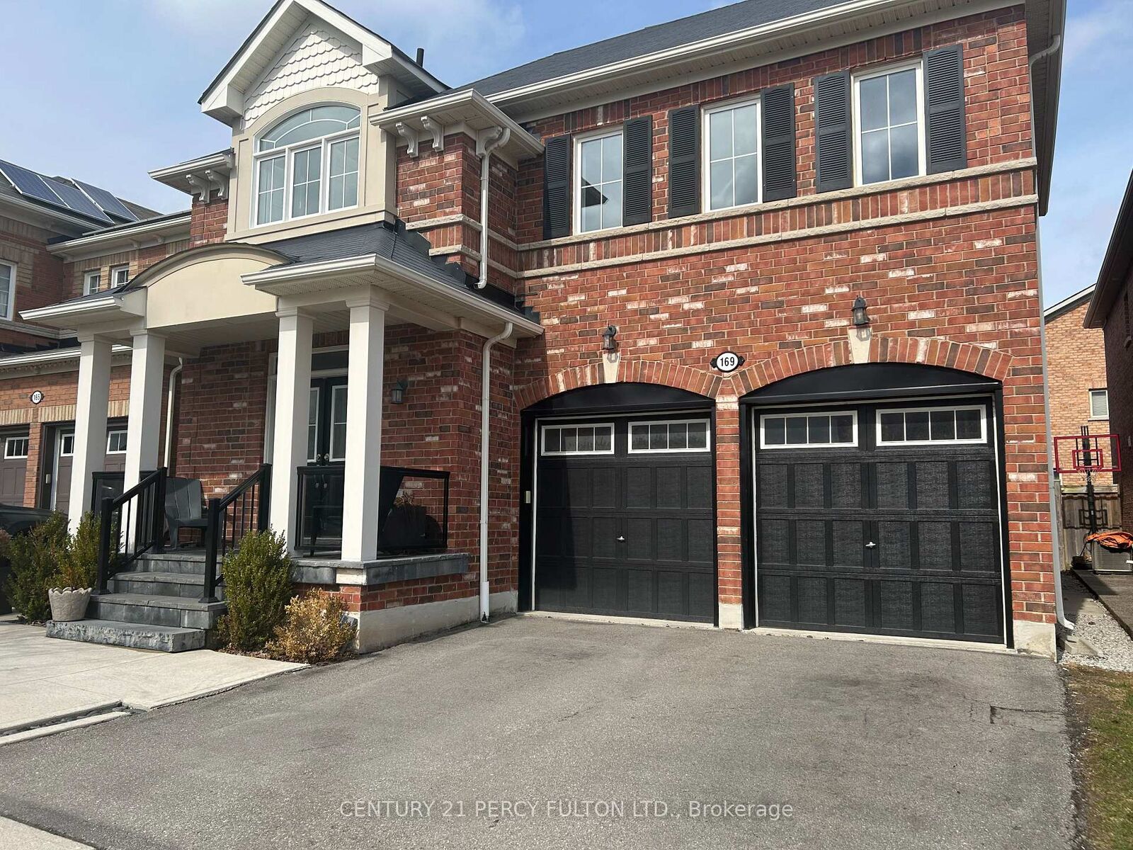 Photo de la propriété: 169 Savoline Boulevard ON L9T 8G1