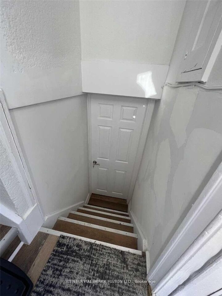 Property Photo:  48 Connaught Avenue  ON M2M 1G8 