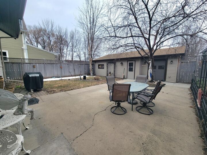 Property Photo: 817 N Main Street SD 57401