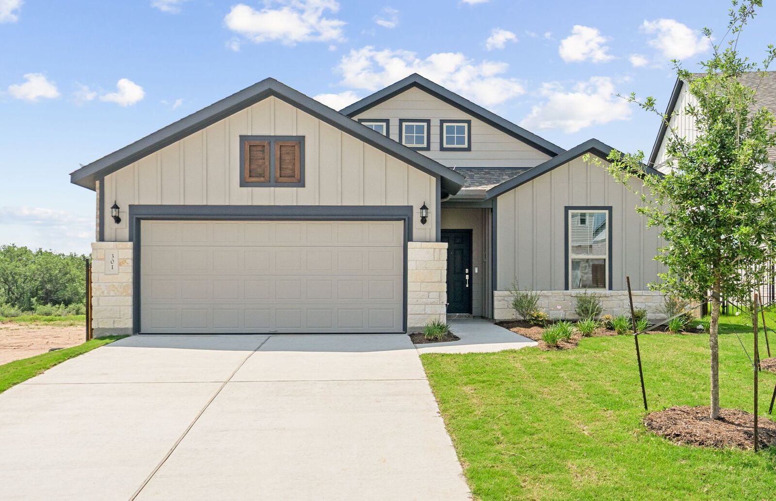 Property Photo:  301 Celeste Way  TX 78642 