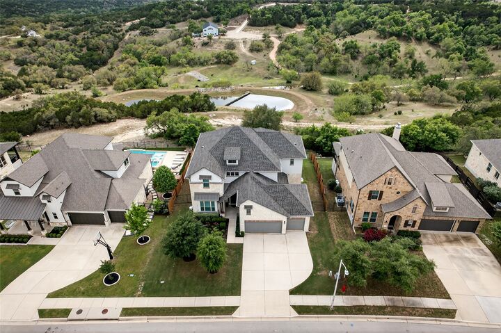 Property Photo: 907 Valley View Drive TX 78641