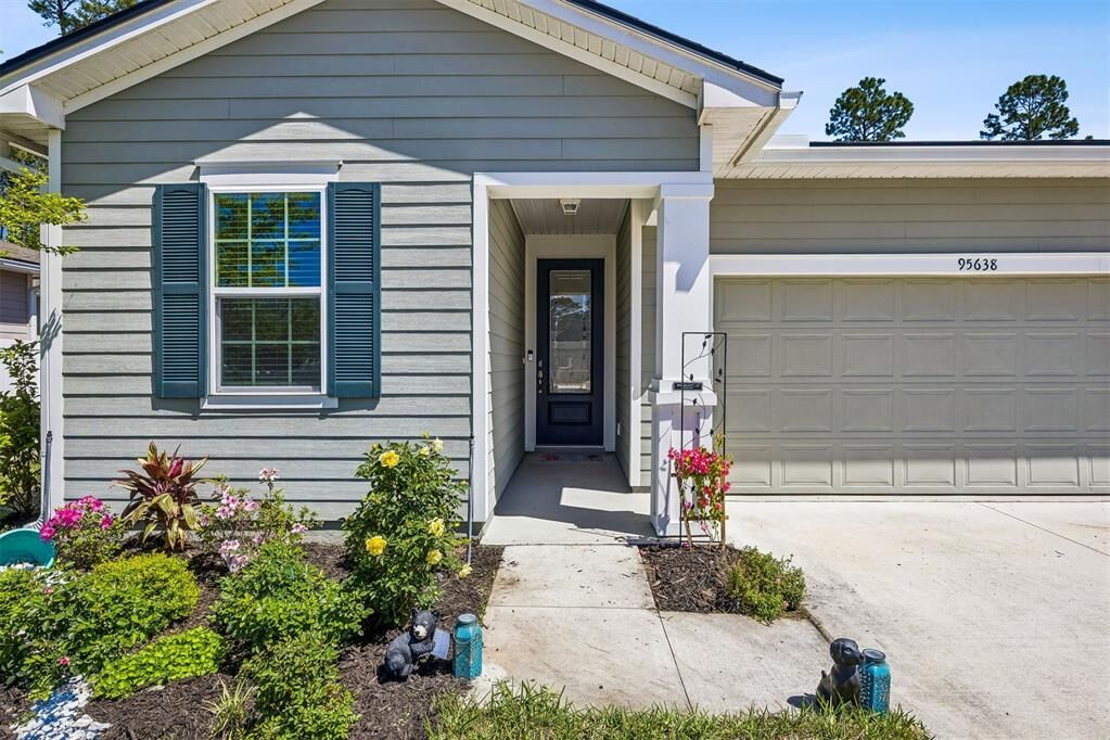 Property Photo: 95638 Woodbridge Parkway FL 32034