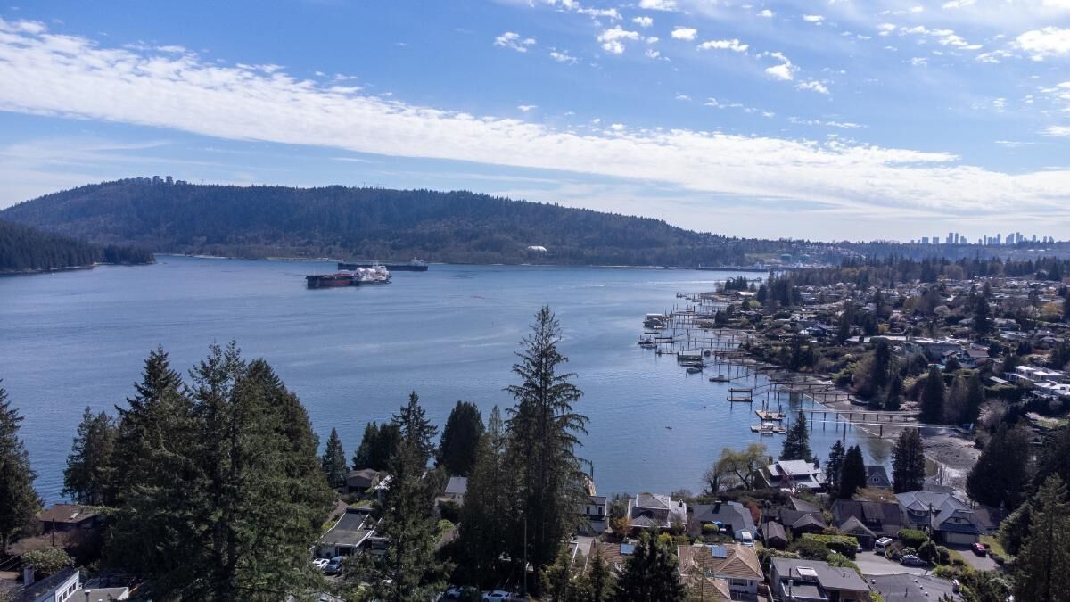 Property Photo: 4493 Epps Avenue BC V7G 1G2