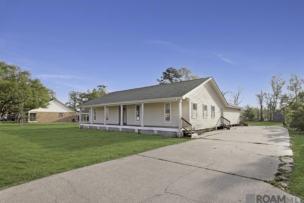 Property Photo:  10326 Maranatha Acres  LA 70774 