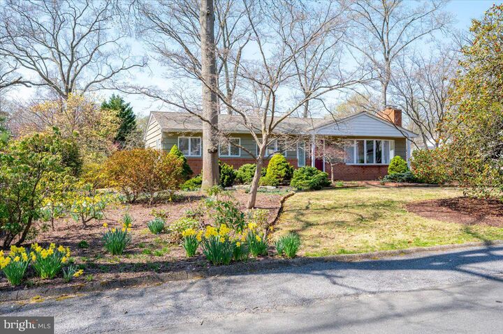 Property Photo: 162 Sillery Bay Road MD 21122