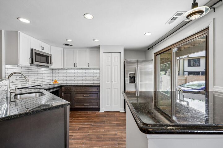 Property Photo:  18118 Kilrush Court  MD 20886 