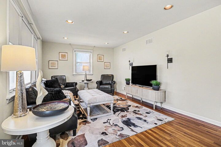 Property Photo:  913 Stehman Road  PA 17551 