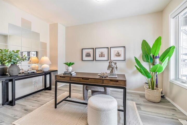 Property Photo:  242 Bellflower Road  MB R3Y 0H8 