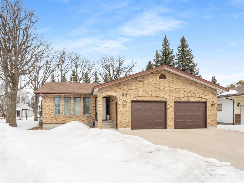 Property Photo:  26 Weselak Drive  MB R0E 0C0 