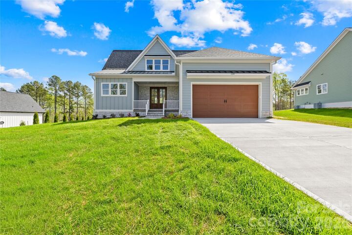 Property Photo:  120 Starboard Lane  NC 28677 