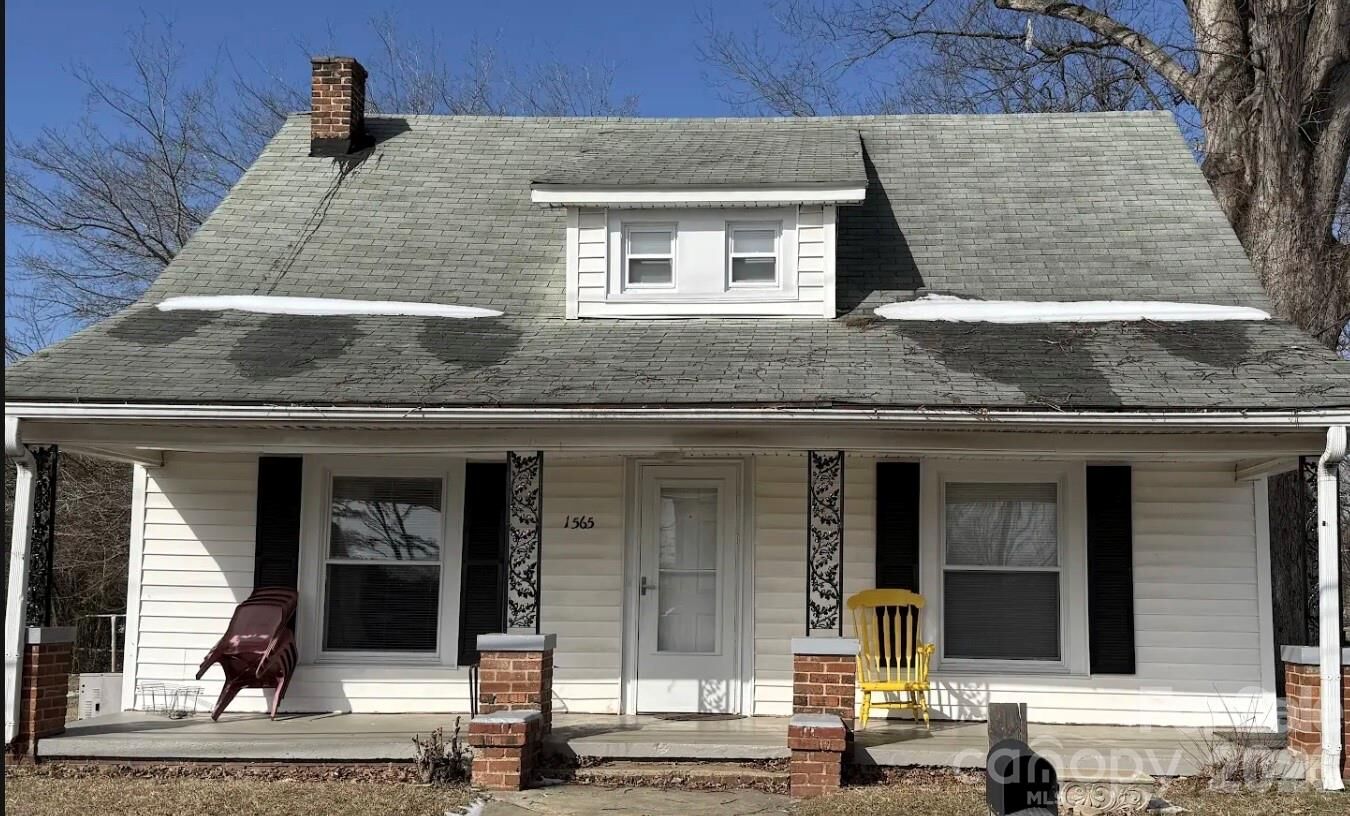 Property Photo: 1565 N Long Street NC 28144