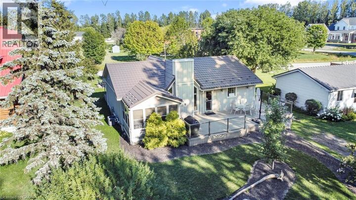 Property Photo: 71842 Sunview Avenue ON N0M 2T0