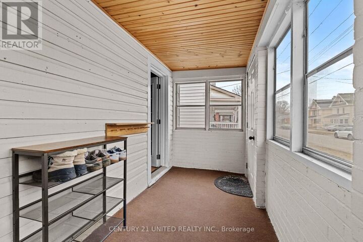 Photo de la propriété:  296 McGill Street  ON K9J 1W5 