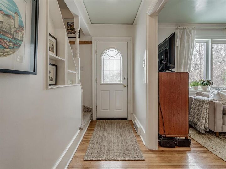 Property Photo: 948 Merriam Boulevard MB R3T 0V3