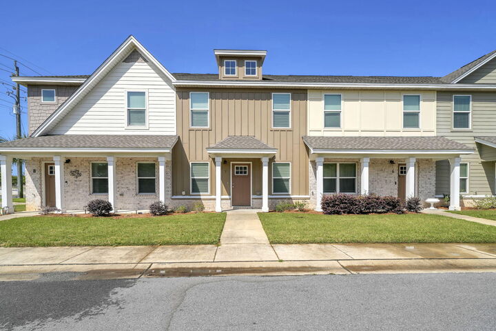 Property Photo:  400 Mattie M Kelly Boulevard 7  FL 32541 