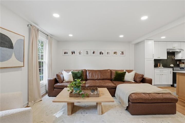 Property Photo:  120 Hillside Lane  GA 30076 