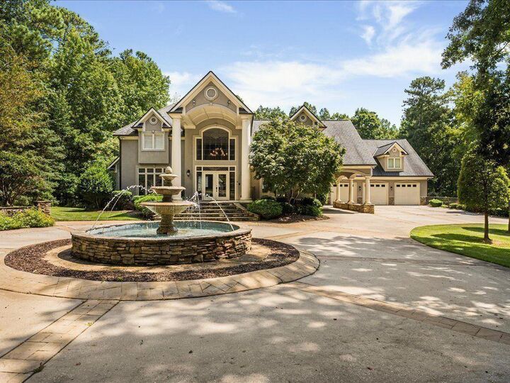 Property Photo: 330 N Peachtree Parkway GA 30269