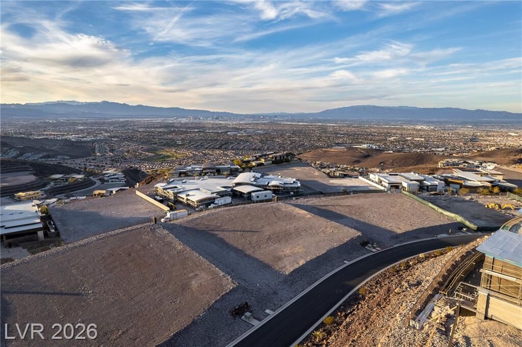 Property Photo: 13 Stonecutter Court NV 89012