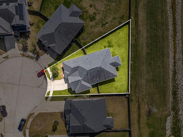 Property Photo: 8414 Divot Trace TX 77441