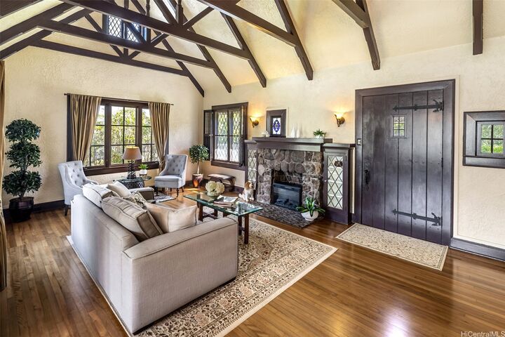 Property Photo:  2110 Kakela Place  HI 96822 