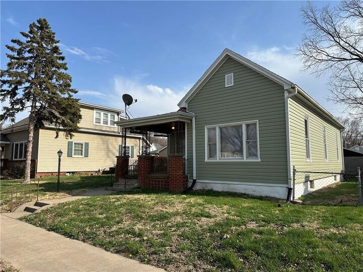 Property Photo:  220 Michigan Avenue  MO 64504 