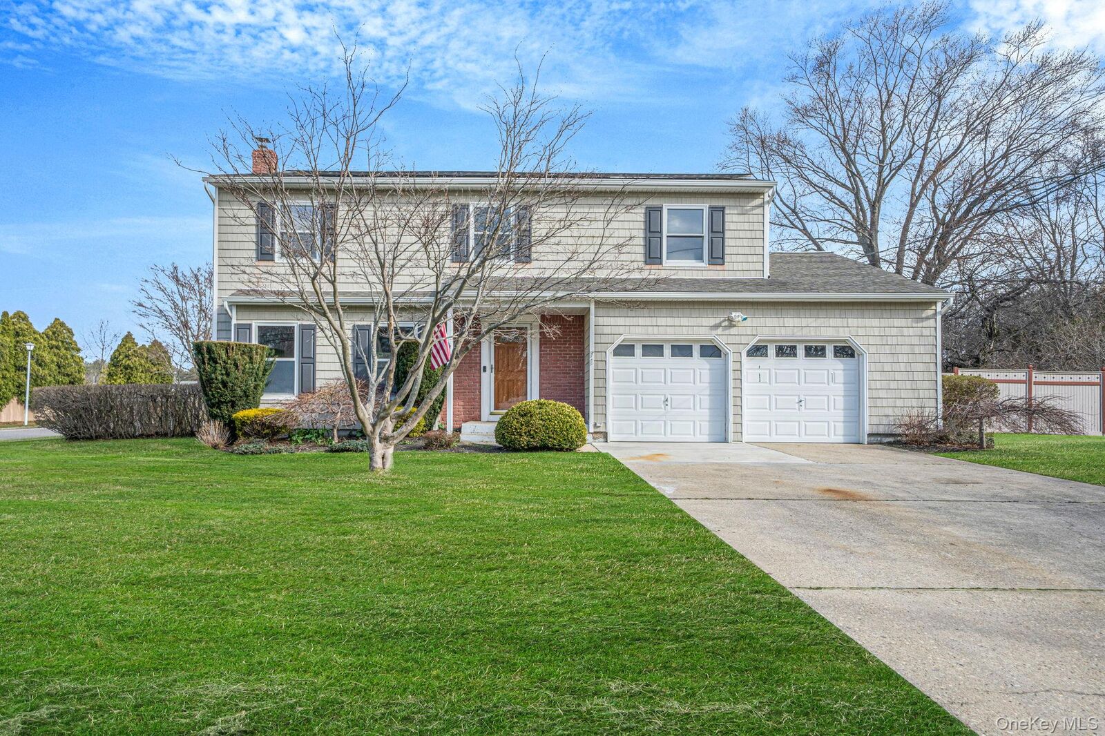 Property Photo:  71 Loop Drive  NY 11782 
