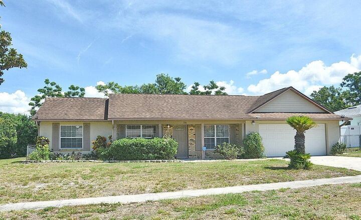 Property Photo:  736 Trafalgar Street  FL 32725 