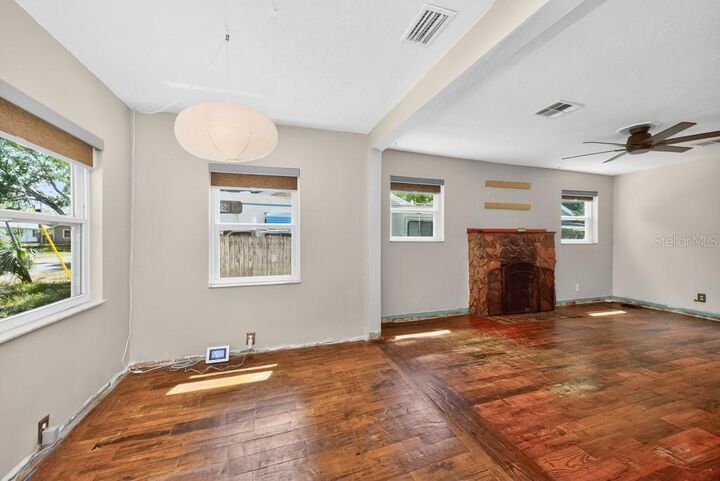 Property Photo:  5818 39th Street N  FL 33714 