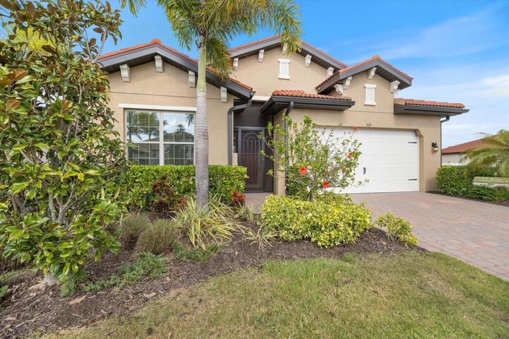 Property Photo: 520 Maraviya Boulevard FL 34275